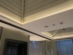 -浅深(世茂滨江精品店)