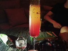 -饮湖威士忌鸡尾酒吧