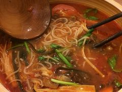 番茄酥肉米线-石榴姐•山城小馆(创始店)
