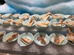 -雍容荟活帝王蟹活龙虾自助(苏宁旗舰店)