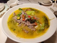 烧椒酸汤福山牛肉-闻见中国海南菜(K11店)