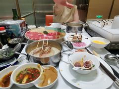 -红鼎豆捞·非遗鲍皇汤火锅(宝丰路店)