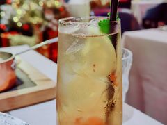 柠檬茶-YUE·6·西式融合餐厅(外滩六号店)