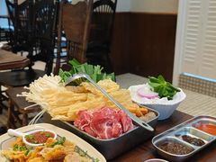 -CowCow其其·牛杂咖啡公司(六运店)
