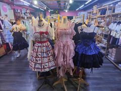 -甜镜物语 LOLITA·汉服·JK制服三坑生活馆(滨江道店)
