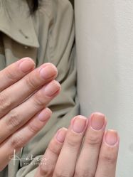 -花岐款式专研健康美甲沙龙