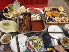 -鸡遇虾煲干锅火锅(小寨金莎店)