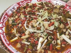 -牟记江湖特色重庆菜鱼蛋青蛙黄鳝海参(巴南区鱼洞鲁能店)