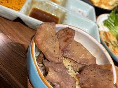 黑牛牛舌-明洞阿姨·韩式酱蟹烤肉·创意料理(三元桥店)