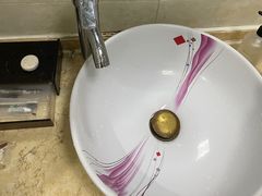 -五号文艺酒店(拙政园苏博地铁站店)