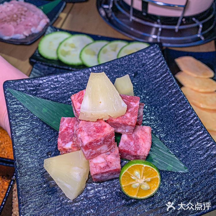 鹅岭二厂有家屋顶烤肉，谁还没有来过？