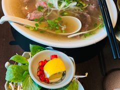 生牛肉檬粉-大头虾越式风味餐厅(光明广场店)