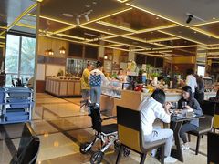-大中华希尔顿酒店-念自助餐·嗨啤·小龙虾