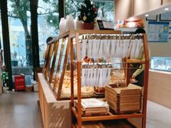 -Dough&Joe团憩(瑞虹天地月亮湾店)