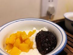 芒果白雪黑糯米-拾光·小碗甜品