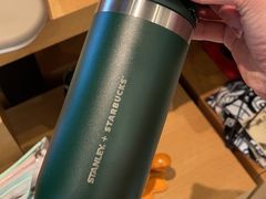 -星巴克臻选(上海合生汇1F店)