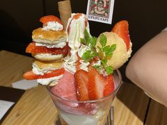 士多啤梨芭菲-Ufufu cafe(天神巷店)