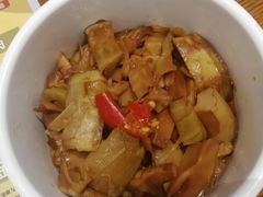 -渝是乎川渝小炒(新世界百货望京店)