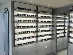 -潘多拉眼镜·蔡司依视路明月(潘家园店)