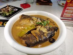 菌香大鱼头配手工饼-北平印象.北京烤鸭.新京菜.融合菜(世贸店)