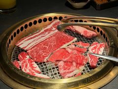 -铭牛烧肉·和牛海鲜自助(高新月牙湖店)