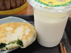-禾诗夜市大饼油条(松江店)