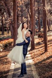 -现代经典婚纱摄影