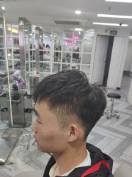 -米娜护肤造型