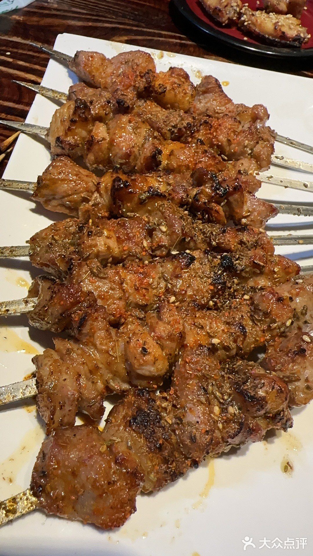 爱吃烤串的！必须尝尝他家的鲜羊肉串
