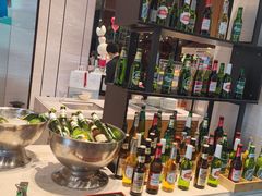 -飨食汇全日制餐厅·昆山皇冠假日酒店(九方店)