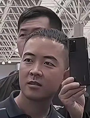条纹哥