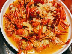 -茸梅路右拐龙虾-农家菜(松江店)