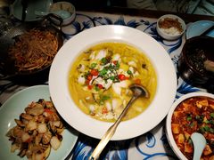 -川流不息·地道川菜·小龙虾(新松江路店)