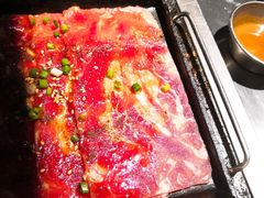 招牌五花配酸菜-伍丁·烤牛肋(和平东桥店)