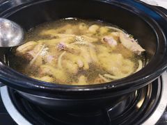 -东椰·海南椰子鸡火锅(朝阳门店)