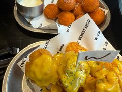-W COLLECTIVE  DESSERT SHOP