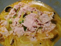 秘制酸汤肥牛-鹿港小镇(悠唐店)