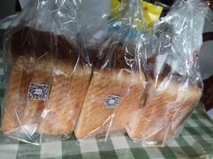-红宝石·鲜奶小方·海派西点房(浦三店)