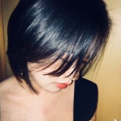 -HAIR CORNER