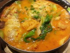 鑊仔酸辣粉三文鱼头，愣酸愣辣，没鲜味没香味。-雅达利超级牛扒(黄岐店)