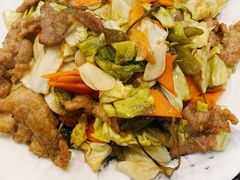 泡菜炒肉-土菜水饺村(宁夏路店)