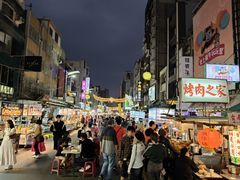 -六合夜市