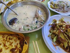 -雪湖煜辰鱼头老店(雪野湖店)