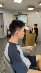 -即型男士理发工作室