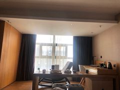 -优逸酒店(柳州窑埠古镇万象城店)