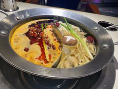 -钢管厂五区小郡肝串串香(奥克斯广场锦城万达店)