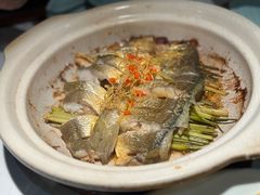 香茅草焗88秒鲜黄鱼-卯时·龙光雅宴·精致锡帮菜(惠山古镇店)