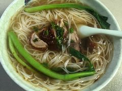 港式烧鸭粉-阿政粤小馆(中央大街店)