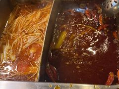 -百年川椒重庆老火锅(光谷店)