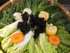 -尚尚仙·酸汤猪手·猪肚鸡火锅(华联万柳购物中心店)